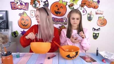 [Alisa DIY] Делаем БЭД СЛАЙМ с КР*ВЬЮ И ГЛАЗОМ 