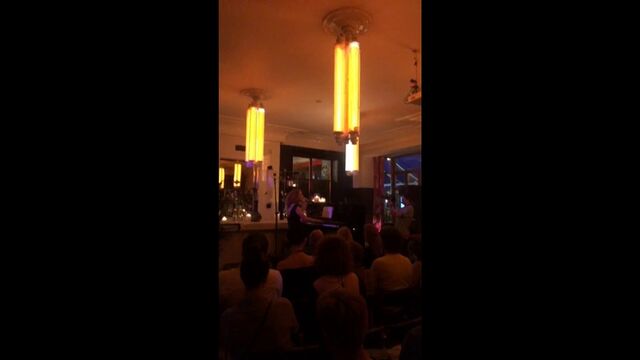 Алина Орлова в Caffe Torino на Тверской (Москва)