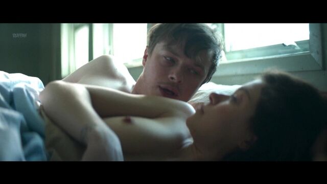 Tatiana Maslany Nude - Two Lovers And A Bear (US 2016) 1080p WEB