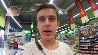 Сольная мастурбация от Charlie Laine