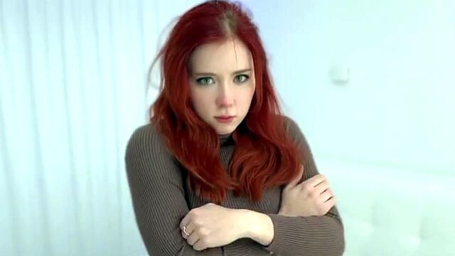 Замерзжая Девушка Отогрелась Жестким Сексом и Проглотила Сперму