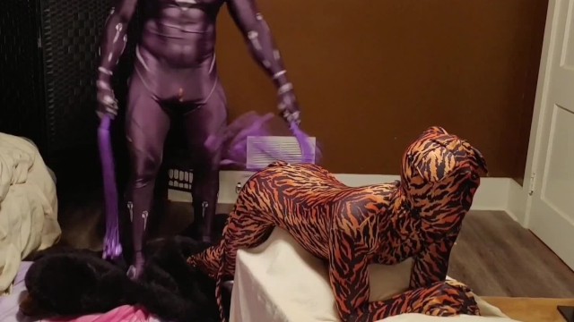 In Heat - Double Floggers. Taming my Exotic Pet. Facial finish