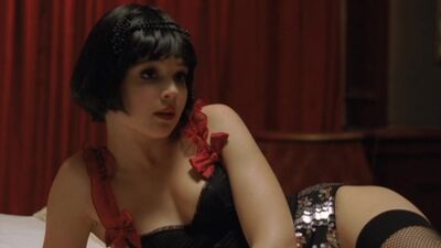 Juliet Lemonnier Nude - les petits meurtres d'Agatha Christie s03e01 (2011) HD 720p