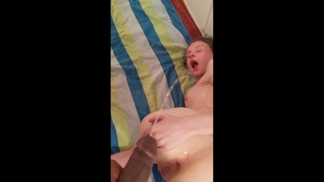 Брат нассал мне в дырки