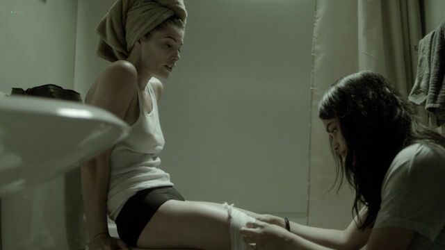 Ashley Greene, Zibby Allen Nude & Sexy - Rogue (2017) s4e3 HD720p Watch Online / Эшли Грин, Зибби Аллен - Бестия