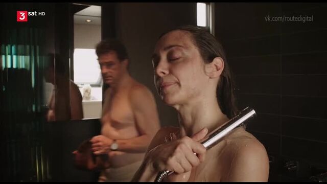 Julia Richter Nude - Bella Amore - Widerstand zwecklos (2014) HD 720p Watch Online / Юлия Рихтер