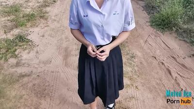 นักเรียนเล่นเสียว