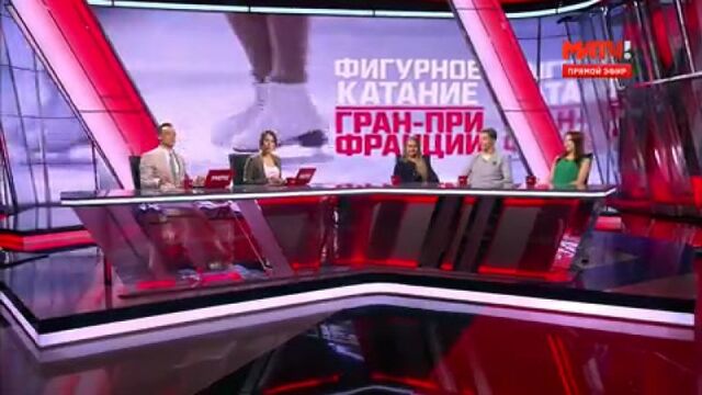 Фигуристы Елена Радионова, Екатерина Боброва и Дмитрий Соловьев в студии Мачт ТВ