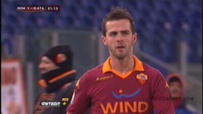 Миралем Пьянич видео гол. Рома - Аталанта. Кубок Италии 1-8 финала. Footballer.name