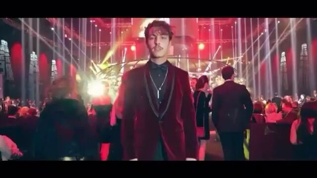 От GQ Боран Кузум