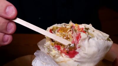 [Покашеварим] ШАУРМА ОТ Димы Масленникова | Здесь кто-нибудь ест?