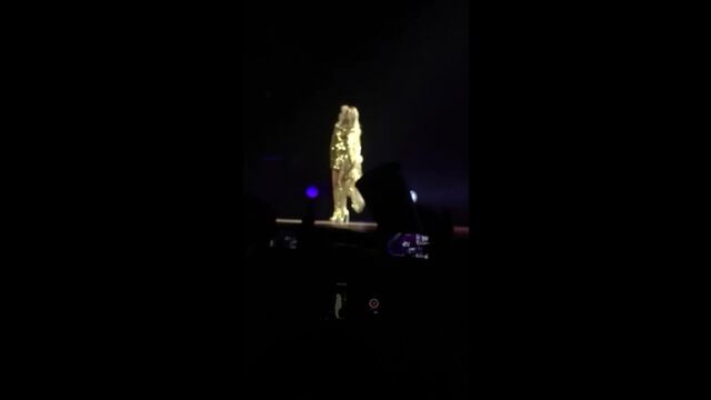 Valentina Zenere – Mírame a mi | Soy Luna en Concierto en Brasil | SLO