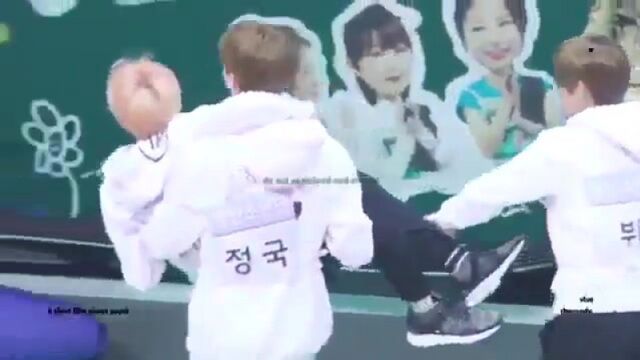 JUNGKOOK CARRYING HOSEOK IN BRIDAL STYLE FKFDKWKKC