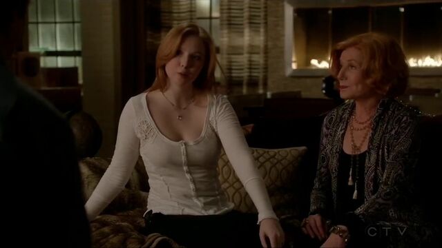 Molly Quinn Sexy - Castle (2009) S07E20