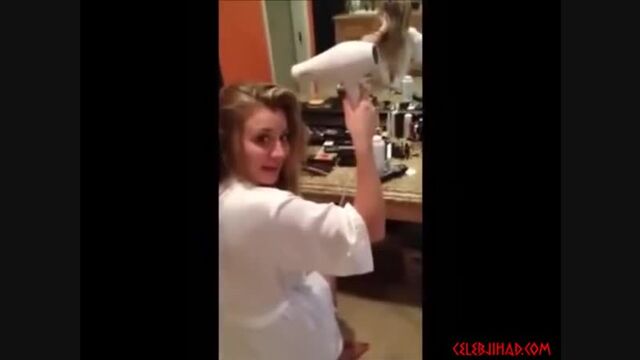 Kaley Cuoco - Leaked Sex Tape
