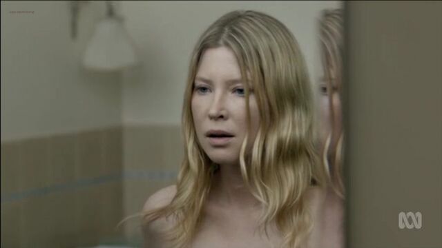 Emma Booth Nude - Glitch (2015) s01e1-6