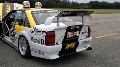 BMW M3 E30 DTM Opel Omega DTM Engine warm up