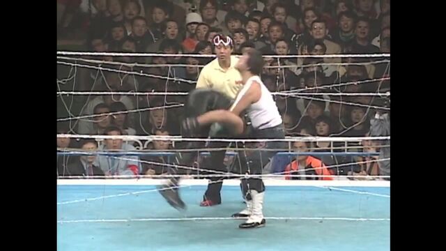 Masahiro Chono vs. Atsushi Onita (No Rope Explosive Barbed Wire Death Match)