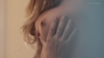 Mindy Robinson, Hannah Hughes Nude - VHS 2 (2013) HD 1080p Watch Online / Минди Робинсон, Ханна Хьюз - З/Л/О 2
