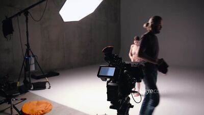 Leona - искусство обнаженной фотографии