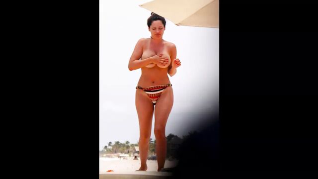 Kelly Brook topless