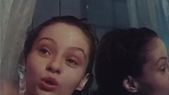 Евгения Добровольская голая в фильме "Террористка" (1991, Станислав Раздорский)