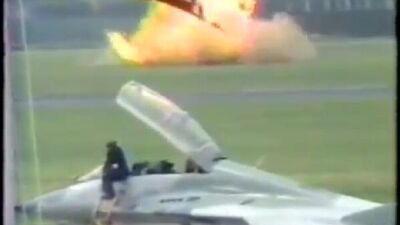 Авария самолета МиГ-29, пилотируемого Анатолием Квочуром на авиасалоне Ле-Бурже