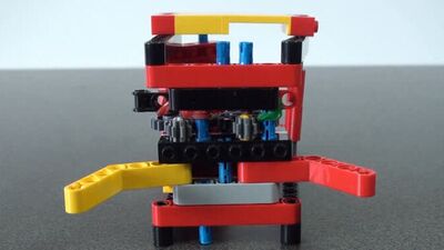 Автомат для захвата (экзоскелет руки) (Самоделки из Лего - Lego)
