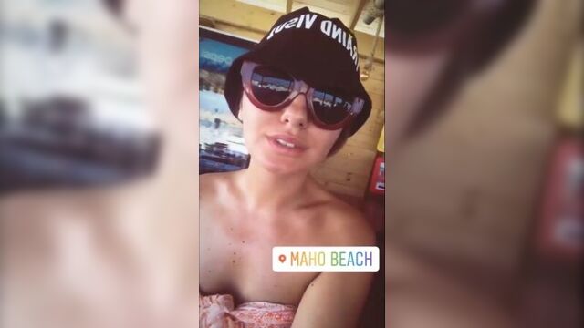 Александра Стан (Alexandra Stan) голая на пляже Махо (июнь 2018)