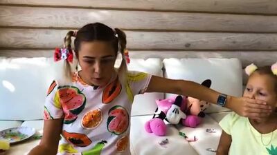Амелька не хочет идти в школу, Волшебная Коробка, Встреча со Звездочкой! Амелька Карамелька