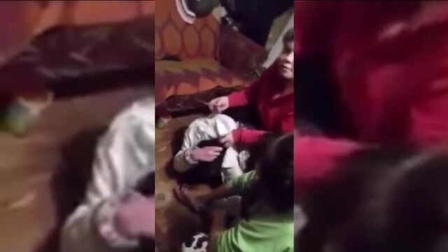 Жесткое видео в Интернете: жительница Камня-на-Оби избила обидчицу железной лопатой по голове