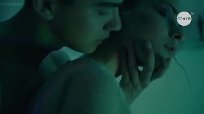 Анастасия Крылова, Мила Ершова голая в сериале Трудные подростки (2019)