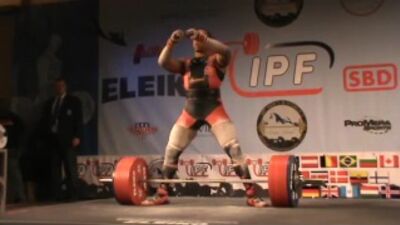 370kg deadlift WR by junior lifter Ian Bell in the 93kg class!