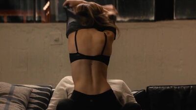 Halston Sage - люди, которых вы, возможно, знаете