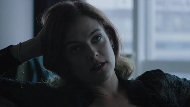 Riley Keough: фантазия куколда (софткор)