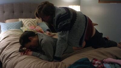 Elizabeth Reaser - Easy (2016)