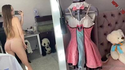 Kate Kuray teases her naked body in front of the mirror 20210417.mp4
