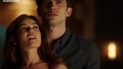 Danielle Campbell - Famous in Love (2018) s2e3 HD 1080p Nude? Hot! Watch Online