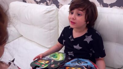 [KiKiDo] Камиль ОДИН ДОМА? Аминка Все ИСПОРТИЛА! Для Детей kids children