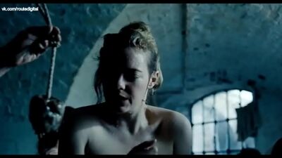 Emma Stone Nude - The Favourite (2018) Watch Online / Эмма Стоун - Фаворитка