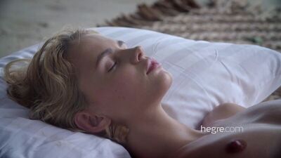 2018-02-27 - [Hegre.com] - Ariel - Erotic Beach Massage by Petter Hegre