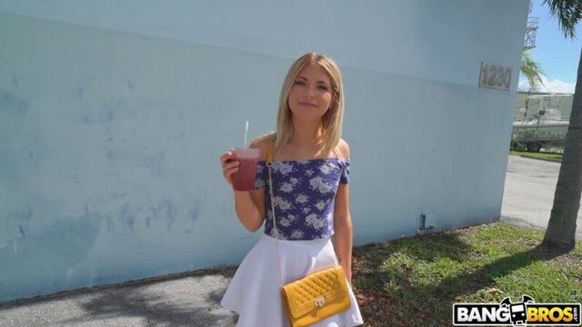 Emma Bugg [Blowjob,Минет,sex,Cumshot,Porn,Anal,Анал,Hard,Брюнетки,Milf,teen,Блондинка,orgy,Big tits,Большие Cиськи,Ass,Жопа]