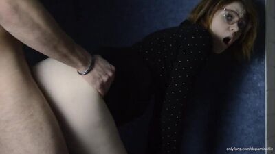 Узнал соседку порно актрису Ellie Dopamine секс не избежен