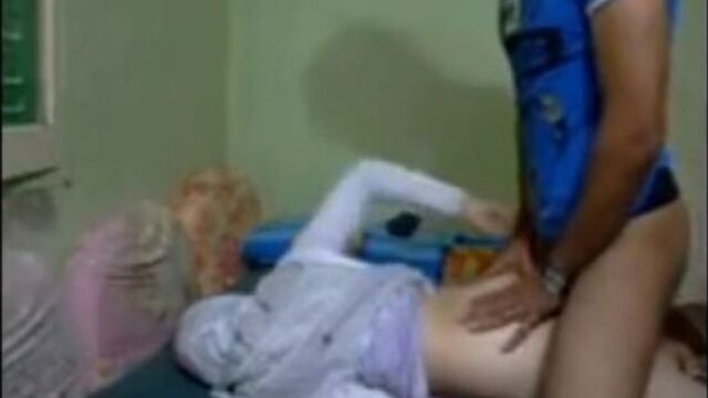 Мужик трахает соседку в хиджабе - Hot Egyptian Couple Teen АРАБСКОЕ домашнее любительское ПОРНО _ Arabian Porn homemade amateur