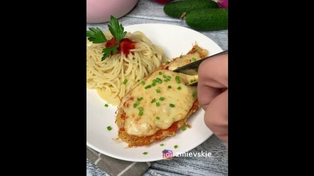 Курочка в панировке под сыром