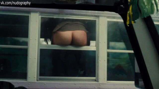 Булки Сандры Буллок (Sandra Bullock) фильме "Наш бренд – кризис" (Our Brand Is Crisis, 2015, Дэвид Гордон Грин)