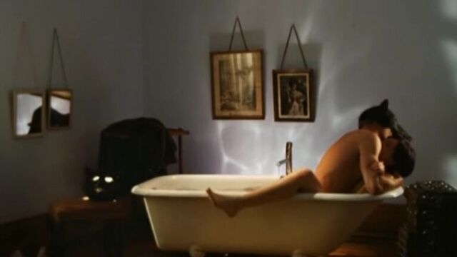 Elsa Zylberstein Nude - Nuit de chien (2008)