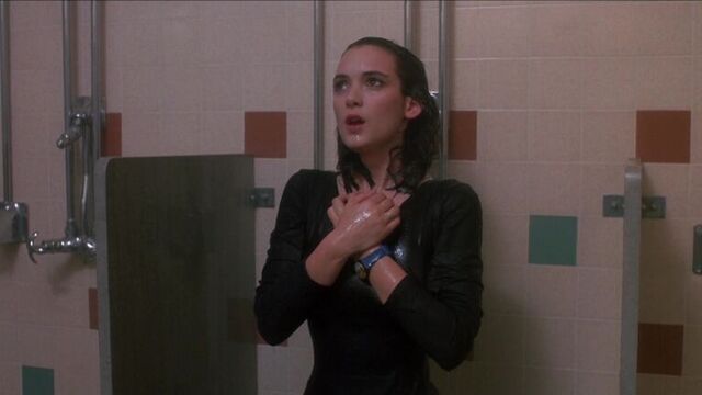 Winona Ryder Sexy - Heathers (1988) 1080p