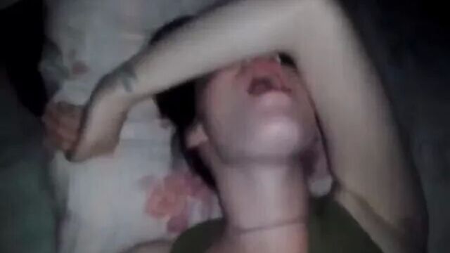 Hot White Girl Creams On Arab Dick