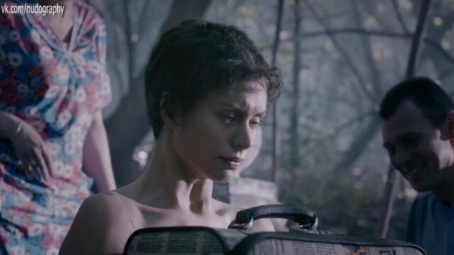Голая, как Серсея - Диана Пожарская в сериале "Отель Элеон" (2016) - Сезон 1 / Серия 1 (1080p)